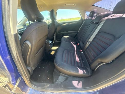 Used 2016 Ford Fusion SE FWD image 10