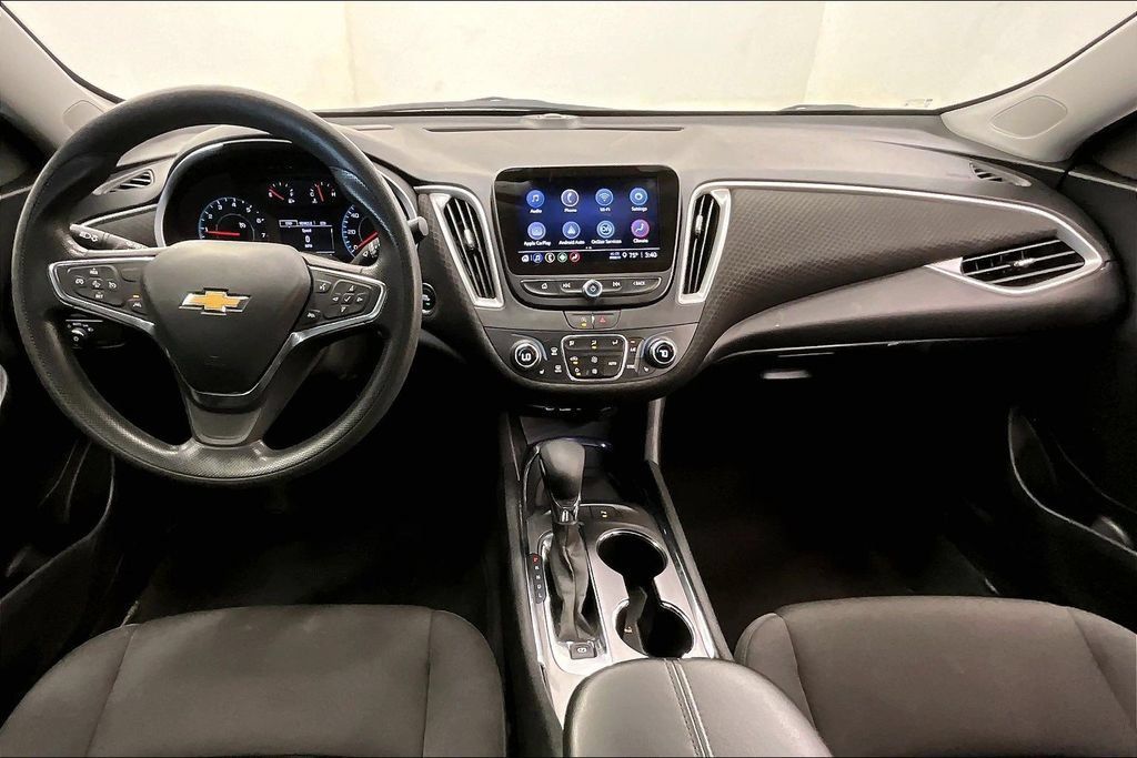 Used 2024 Chevrolet Malibu LT FWD image 14