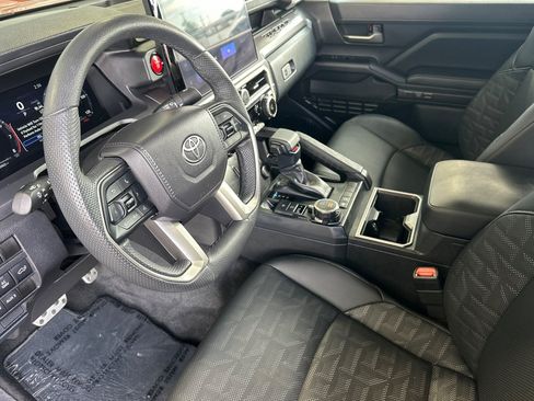 Certified 2025 Toyota Tacoma TRD Sport w/ TRD Sport Premium Package AWD/4WD image 9