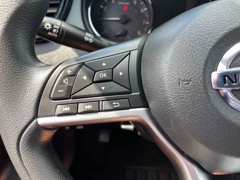 Used 2021 Nissan Rogue Sport S image 16