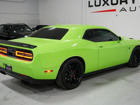 Used 2015 Dodge Challenger SRT Hellcat image 6