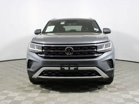 Used 2021 Volkswagen Atlas Cross Sport SE w/ Panoramic Sunroof Package image 2