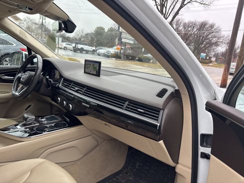 Used 2019 Audi Q7 3.0T Premium Plus w/ Premium Plus Package image 6