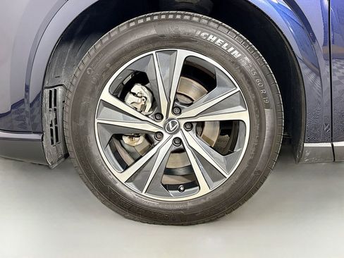 Used 2025 Lexus RX 350 Premium w/ Convenience Package FWD image 33