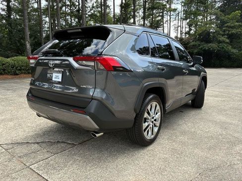 Used 2021 Toyota RAV4 Limited FWD image 7