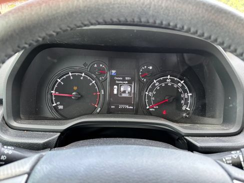 Used 2020 Toyota 4Runner SR5 RWD image 15