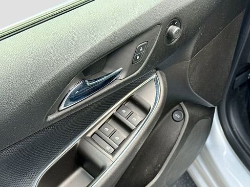 Used 2018 Chevrolet Cruze LT w/ Convenience Package FWD image 19