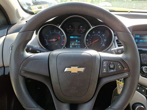Used 2013 Chevrolet Cruze LS FWD image 20