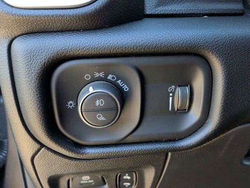 Used 2022 RAM 1500 Lone Star image 15