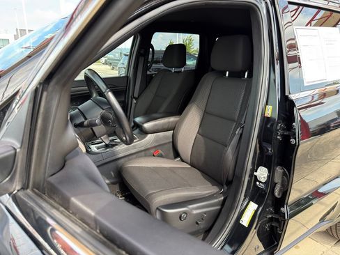 Used 2021 Jeep Grand Cherokee Laredo AWD/4WD image 12