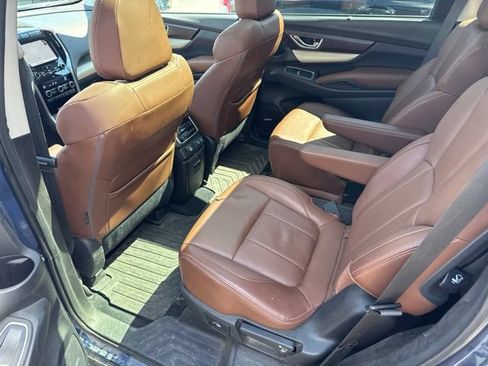 Used 2019 Subaru Ascent Touring AWD/4WD image 10