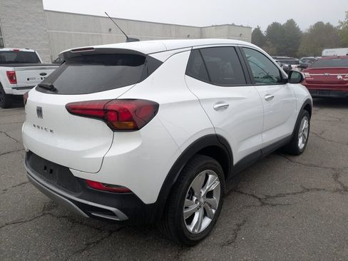 Used 2024 Buick Encore GX Preferred w/ Comfort Package AWD/4WD image 5
