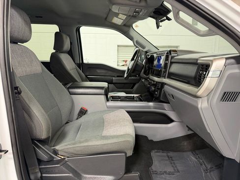 Used 2024 Ford F250 XLT w/ FX4 Off-Road Package AWD/4WD image 25