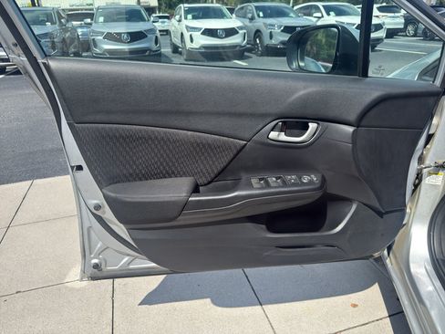 Used 2015 Honda Civic SE image 13