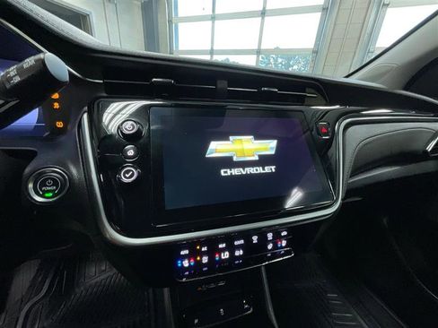 Used 2023 Chevrolet Bolt EUV LT w/ Convenience Package FWD image 16