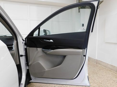 Used 2021 Cadillac XT4 Premium Luxury image 91