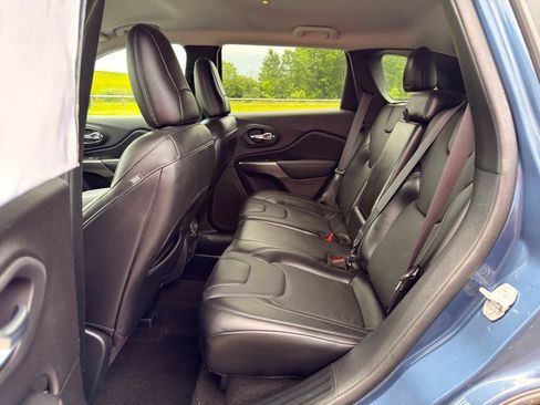 Used 2020 Jeep Cherokee Limited AWD/4WD image 27