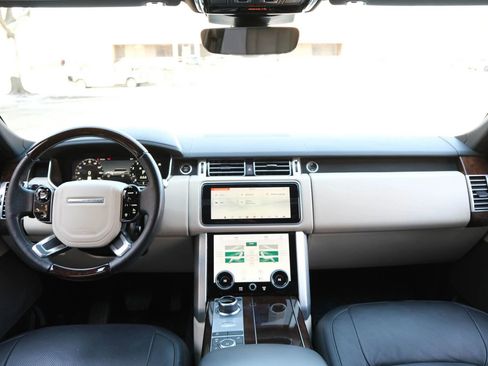 Used 2020 Land Rover Range Rover HSE image 36