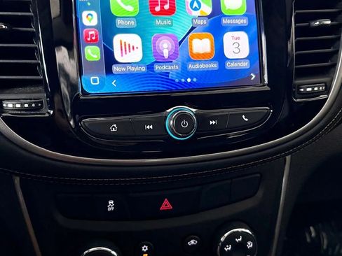 Used 2018 Chevrolet Trax LT w/ LT Convenience Package image 15