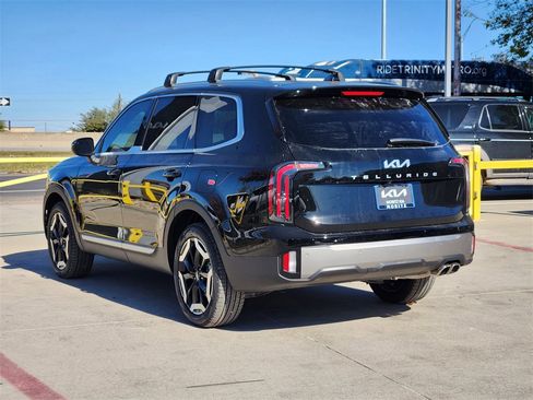 New 2025 Kia Telluride EX image 3