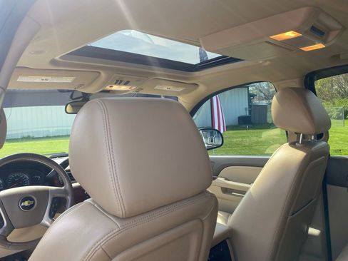 Used 2013 Chevrolet Tahoe LT AWD/4WD image 24