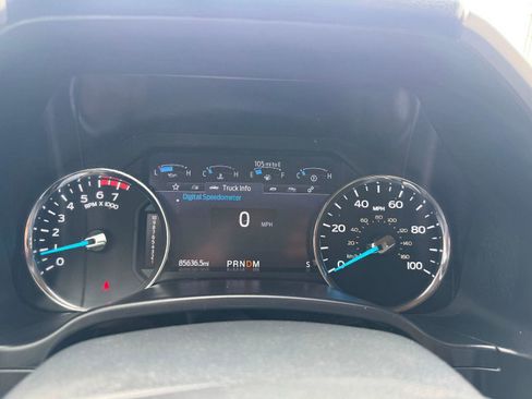 Used 2022 Ford F250 Lariat w/ Lariat Value Package AWD/4WD image 10
