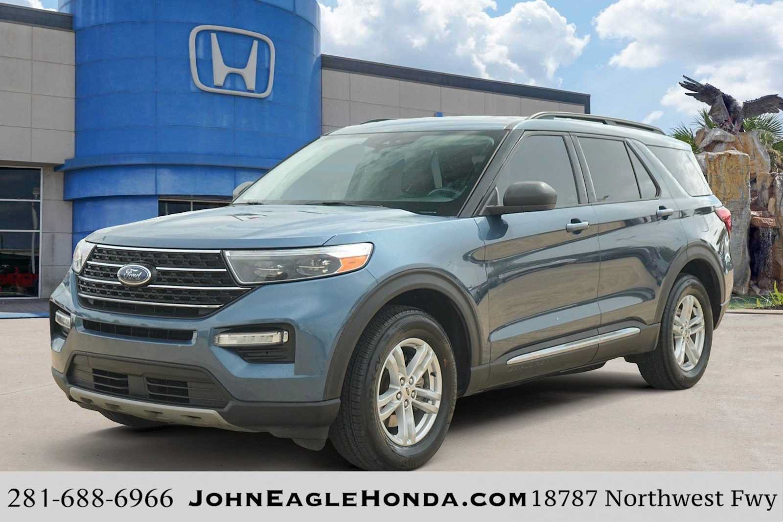 Used 2020 Ford Explorer XLT w/ Equipment Group 202A AWD/4WD image 1