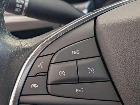 Used 2022 Cadillac XT5 Luxury image 24