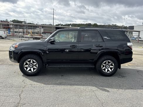 Used 2021 Toyota 4Runner TRD Off-Road Premium image 4