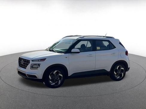 Used 2023 Hyundai Venue SEL image 8