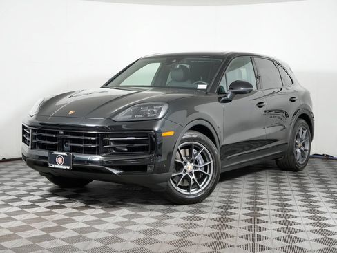 Certified 2024 Porsche Cayenne AWD/4WD image 1