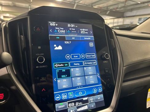 Certified 2025 Subaru Crosstrek 2.0i Premium image 16