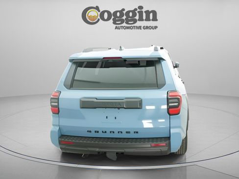Used 2025 Toyota 4Runner SR5 RWD image 7