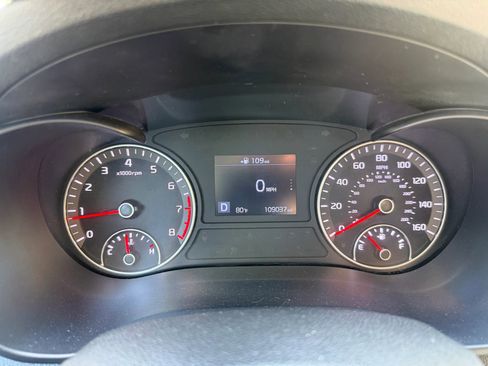 Used 2020 Kia Optima LX image 12