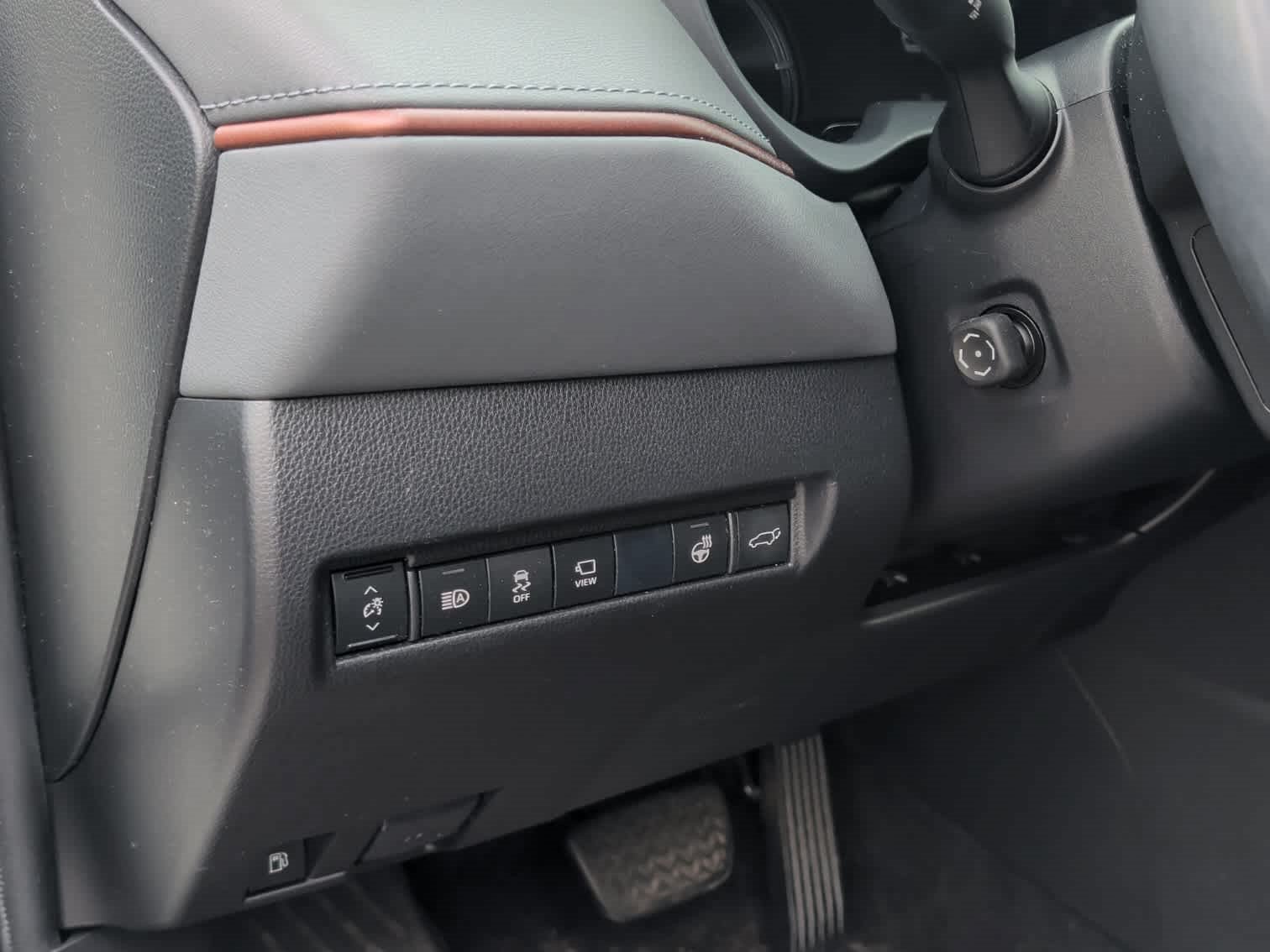 Used 2021 Toyota Venza Limited w/ Advanced Technology Package AWD/4WD image 13