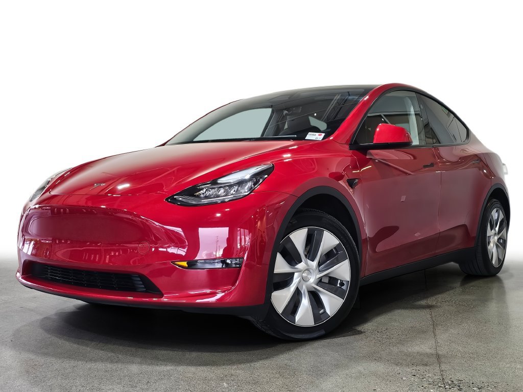 Used 2023 Tesla Model Y Long Range AWD/4WD image 1