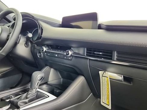 New 2026 MAZDA MAZDA3 Hatchback w/Premium Plus Pkg AWD/4WD image 32