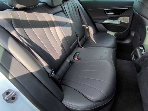 Used 2024 Mercedes-Benz E 350 4MATIC Sedan image 21