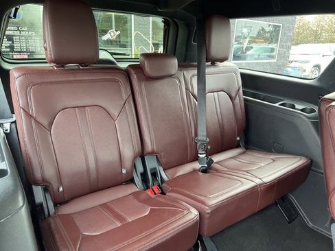 Used 2024 Ford Expedition Max Limited image 16