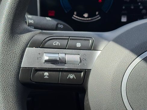 Used 2025 Hyundai Tucson SEL FWD image 21