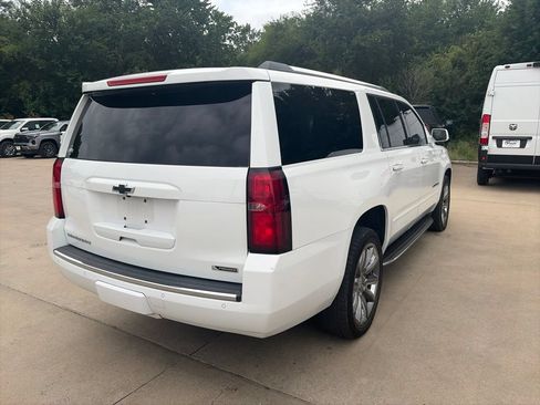 Used 2017 Chevrolet Suburban Premier AWD/4WD image 7