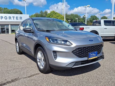 Certified 2022 Ford Escape SE w/ Convenience Package image 2