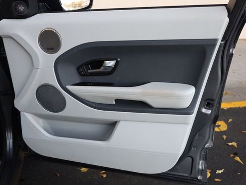 Used 2015 Land Rover Range Rover Evoque Pure Plus image 23