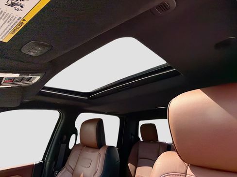 Used 2023 RAM 2500 Limited image 27