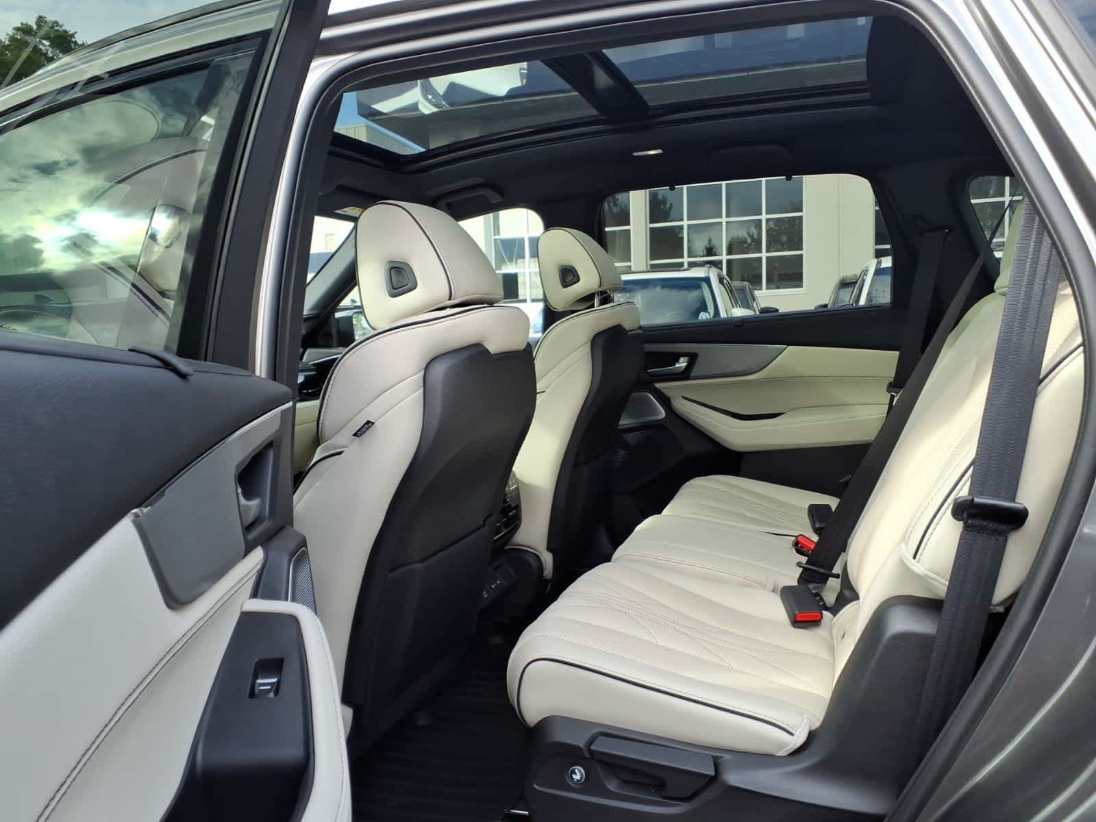 Used 2026 Acura MDX A-Spec w/ Advance Package AWD/4WD image 13
