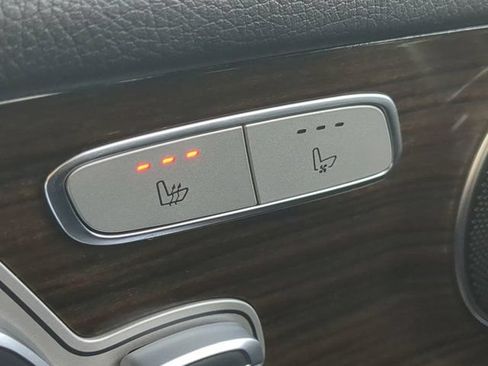 Used 2022 Mercedes-Benz GLC 300 image 22