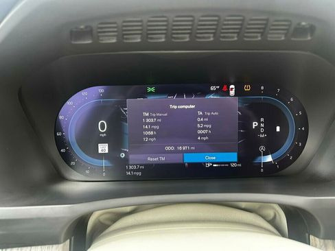 Used 2024 Volvo XC90 B6 Plus w/ Protection Package Premier image 24