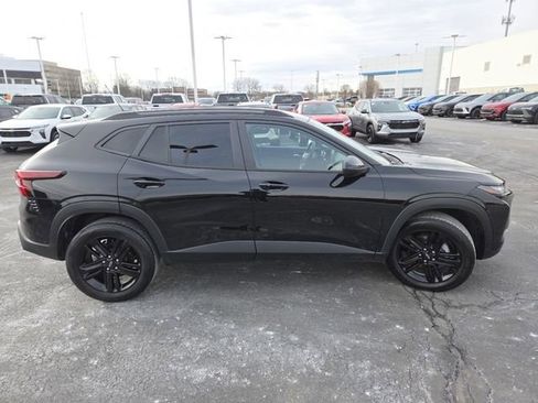 Used 2024 Chevrolet Trax ACTIV w/ Sunroof Package image 20