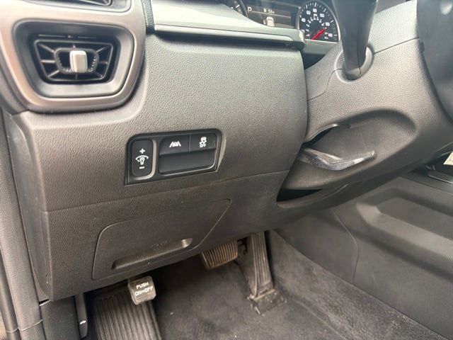 Used 2023 Kia Sorento LX FWD image 24