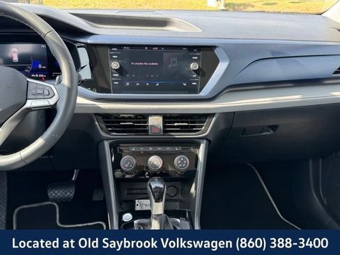 Certified 2023 Volkswagen Taos SE w/ Panoramic Sunroof Package AWD/4WD image 15